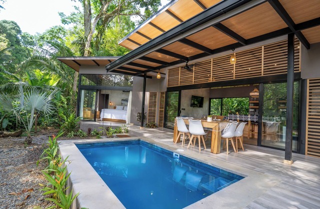 Villa Asencia - Relax in Punta Uva with Pool & AC