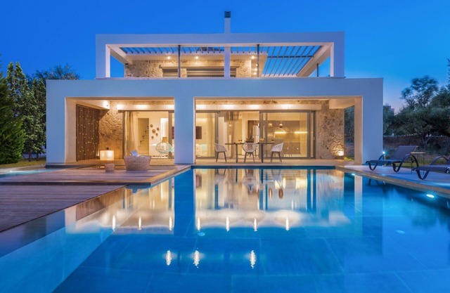 Villa Azimut 2 by Villa Plus