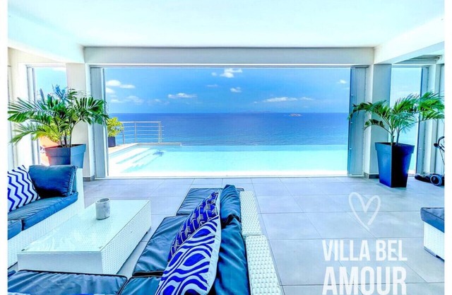 Villa Bel Amour, luxury and awesome sea view, heated pool, up to 9 BDR
