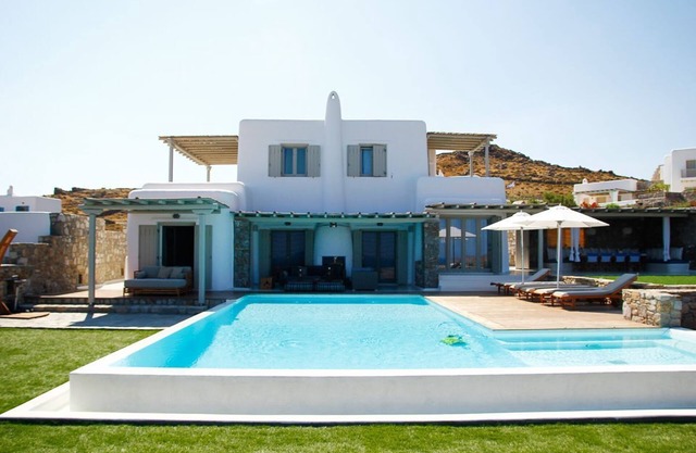 Villa Benediktos - Six Bedroom Villa, Sleeps 12