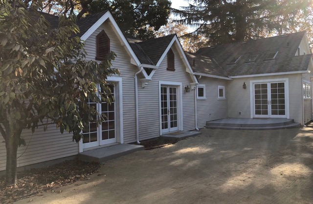 Villa CapRose: The Dove bedroom