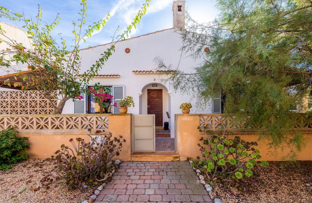 Villa 'Casa Morlanda ' with Private Terrace, Private Garden and Wi-Fi