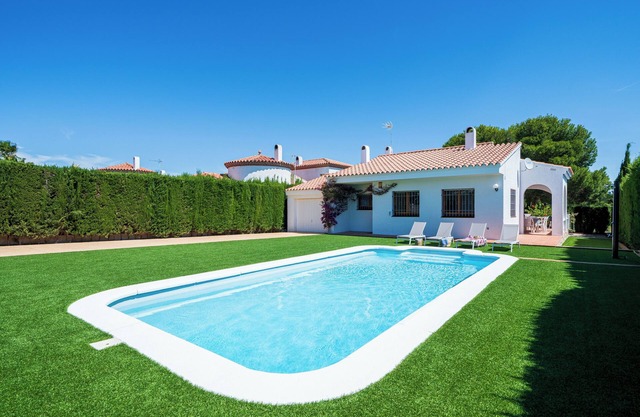 Villa 'Chalet a Pie Cala Forn con Piscina' with Private Pool, Terrace & Wi-Fi