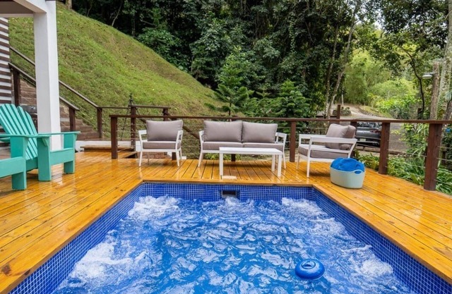 Villa Coffee in Quintas del Bosque, Jarabacoa, Stunning Mountain Views &jacuzzi