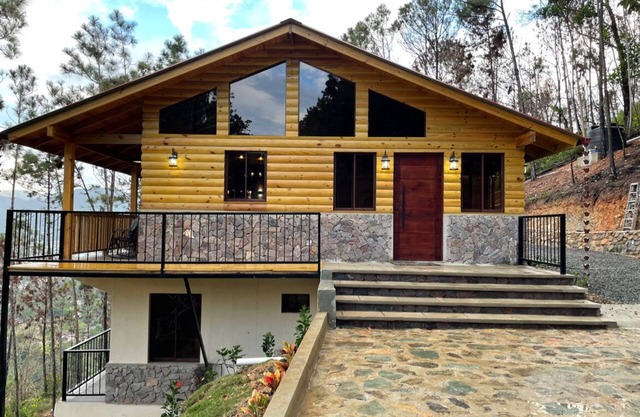 Villa con la Mejor Vista, Privacidad, Piscina & Chimenea