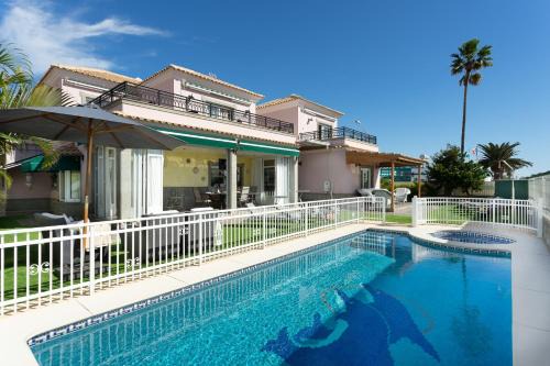 Villa Dalara Maspalomas, Private Pool and Jacuzzi