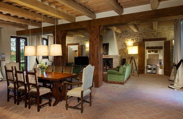 "Villa dei Cavalli" Luxury in the country with magnificent Sw. Pool in Perugia
