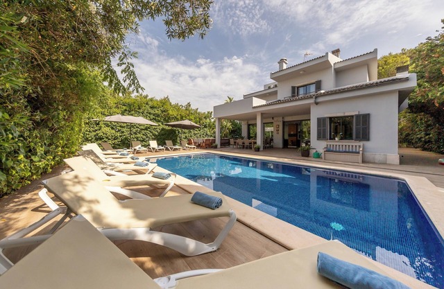 Villa Diagonal - Six Bedroom Villa, Sleeps 12