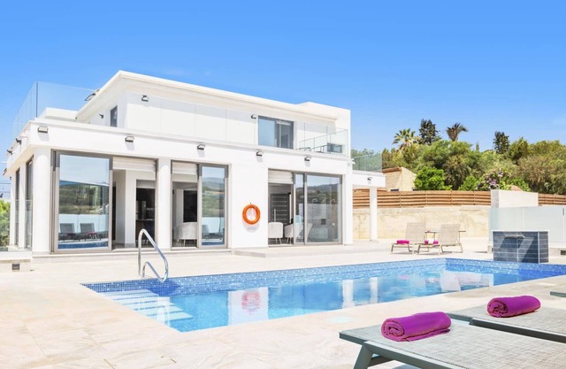 Villa Diamanti by Villa Plus