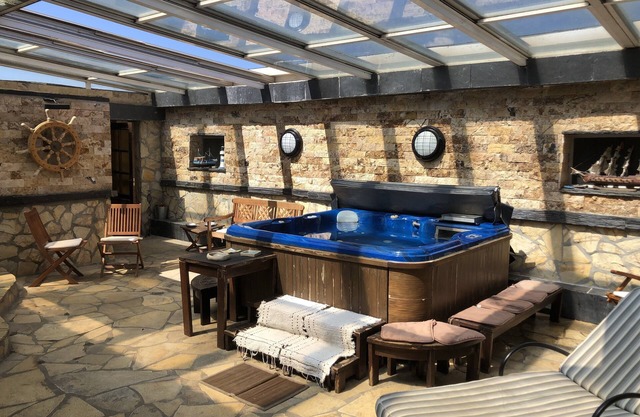 Villa EL PLUADOR CASTLE with jacuzzy, pool and beautiful views