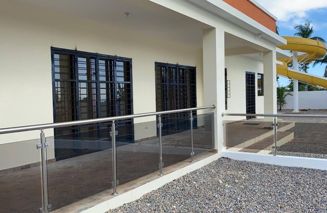 🏝️ Villa Espaciosa con Piscina, Tobogán y BBQ Cerca de las Playas de RD