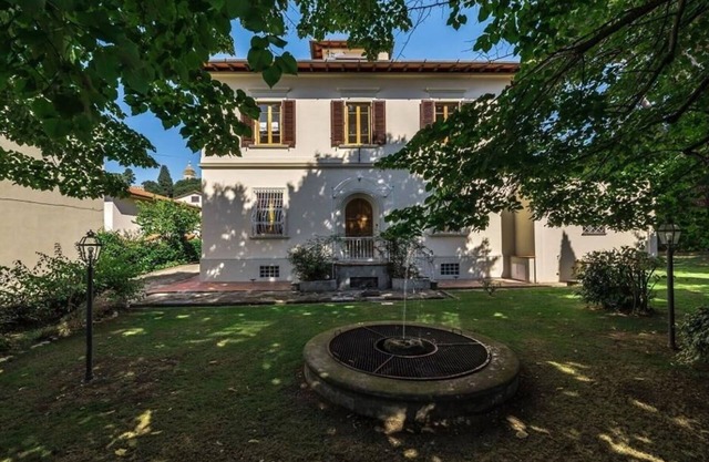 Villa Gally beautiful premium villa with garden and p/pool