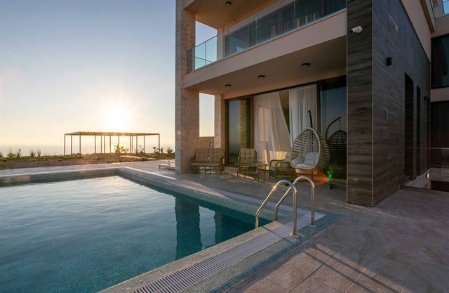 Villa Gama with Pool