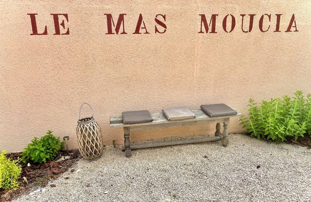 Villa in Provence with view of the Ventoux, 5 bedrooms, swimming pool, single storey, air conditioning