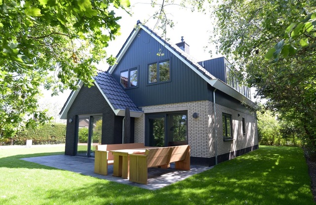 Villa in Texel near Beach and Nature Reserve
