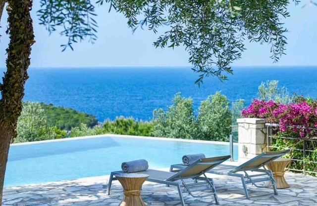 Villa Ioli - Luxury beachfront residence