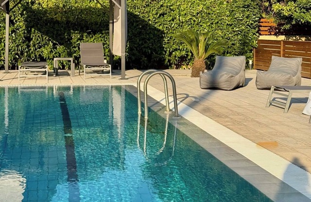 Villa Katrin - Exquisite villa with 60m2 private pool, parking and garden.