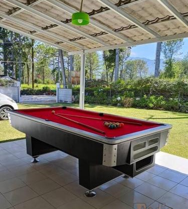 Villa Kebun Teh, 4 Kamar, Kolam, Billiard