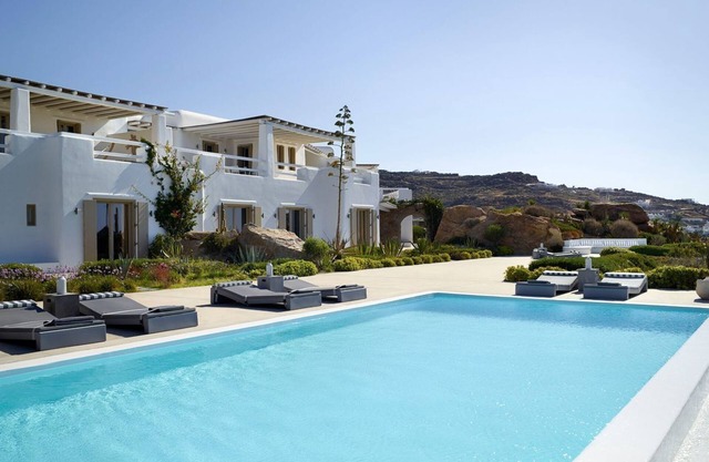 Villa Kyros I - Eight Bedroom Villa, Sleeps 16