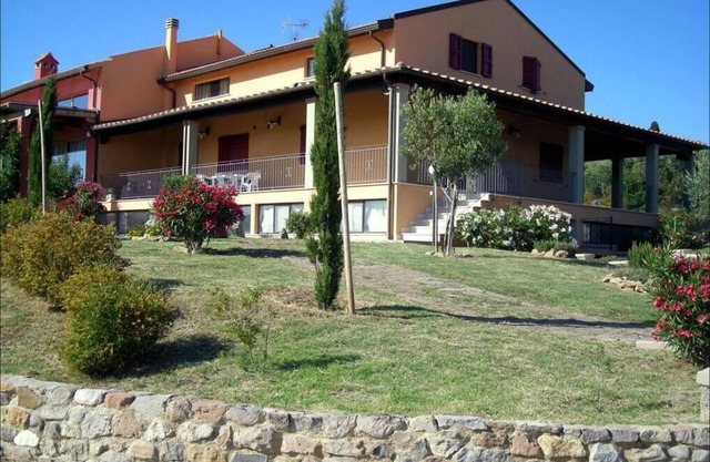 Villa L'Oliveta with stunning views - San Vincenzo 1.3km from the Sea