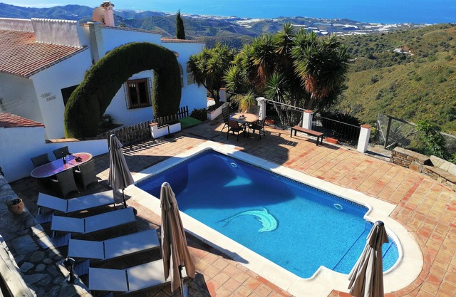 Villa "La Montaña Del Oro" with Sea View