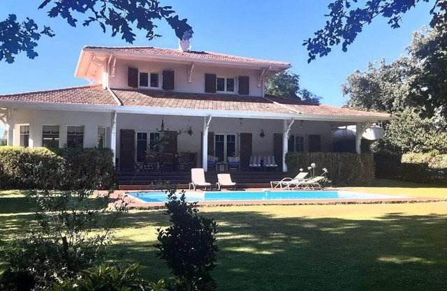 Villa La Romance Bay of Arcachon with poolnideal for families