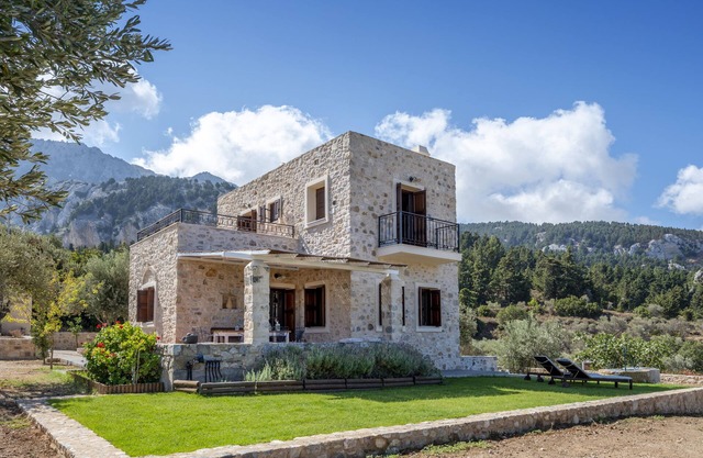 Villa Lagoudi Stone House