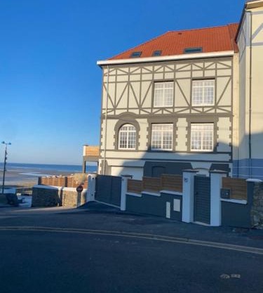 Villa" le Relais " sur la digue de Wimereux