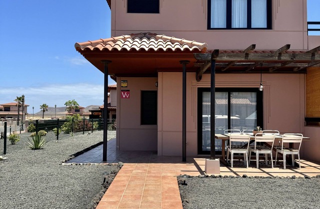 Villa Majanicho with pool