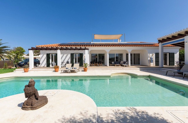 Villa Maravilla, Deluxe villa with heated pool, roof terrace with sea view