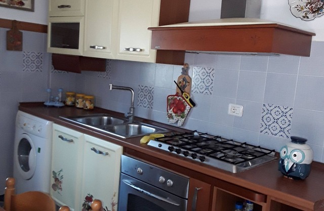 Villa Margherita cottage in village, oasis of peace, privacy and freedom