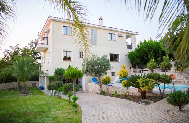 Villa Marina for rent in Kathikas,Paphos .Family friendly near Coral Bay.
