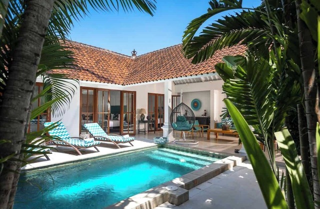 Villa Merah| Paradise 10Min walk to Seminyak Beach