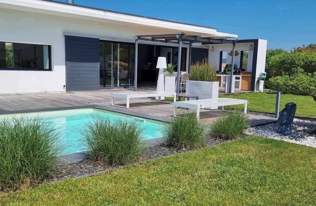 Villa "mina" Avec Piscine Privée Proche Plages