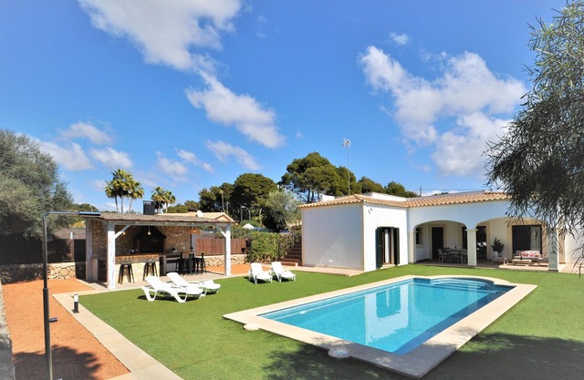 Villa 'Monica' with Private Pool, Wi-Fi and Air Conditioning