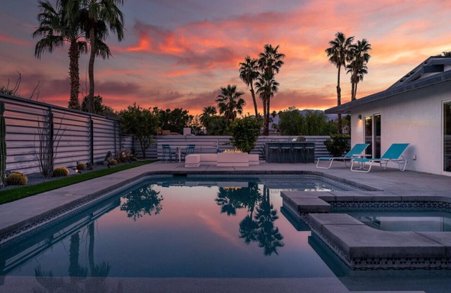 Villa Mosaic | Vibrant Palm Springs Retreat