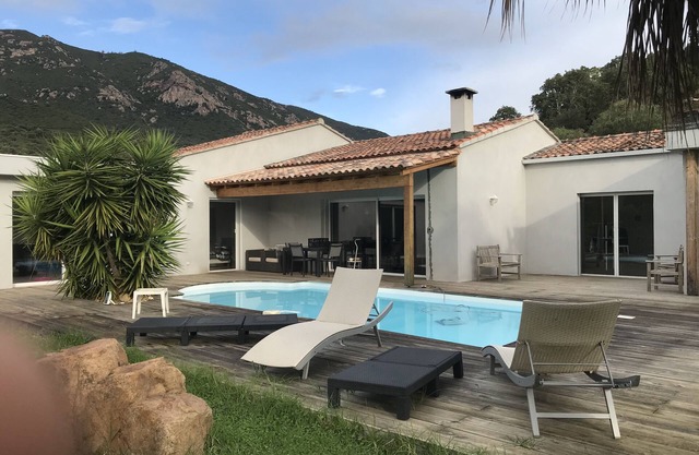 villa near Ajaccio with swimming pool in the heart of nature
