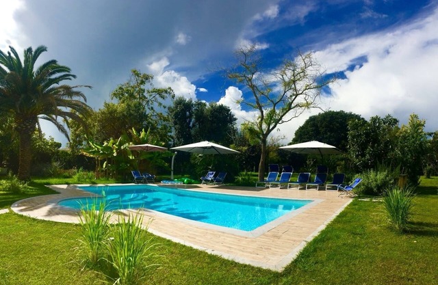 Villa oasis swimming pool and park