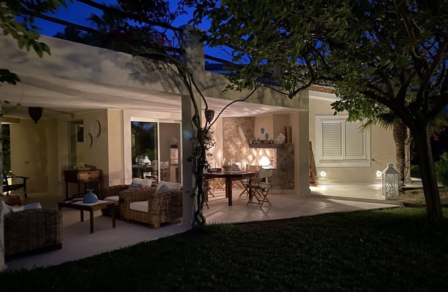 Villa on the sea, near the port and in 'marine protected area of ​Capo Carbonar