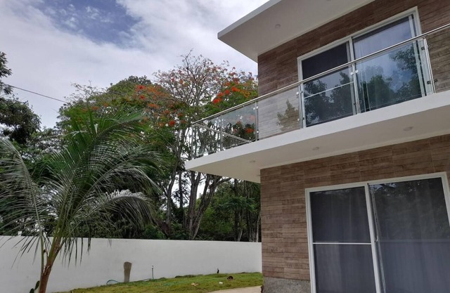 Villa Paradiso Sleeps 8 with Pool