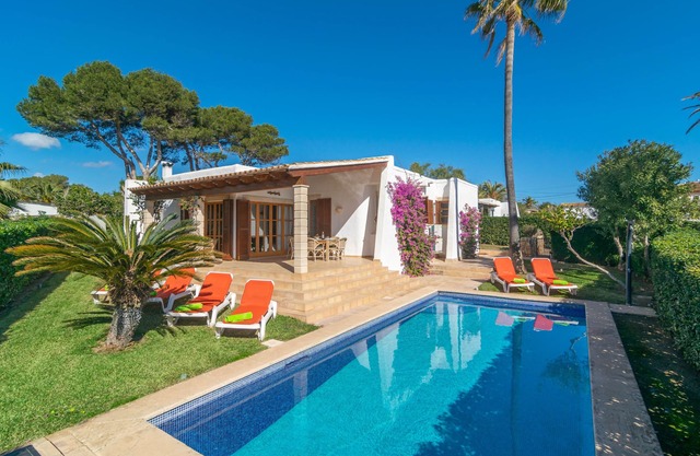 VILLA PASTOR - Fabulous villa with private pool near the beach of Cala Anguila. Free WIFI.