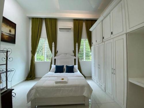 VILLA PERMATA IBU