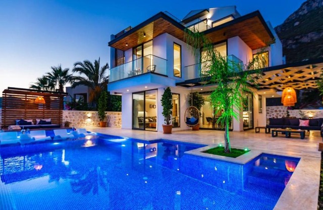 Villa Phi with heated indoor pool