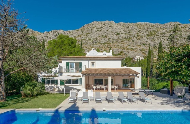 Villa Pollensa Font - Five Bedroom Villa, Sleeps 10