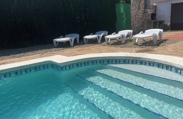 Villa Rosa, near the beach, bbq and private pool.