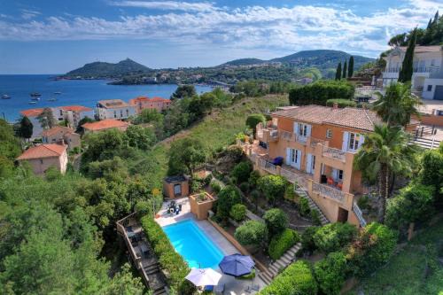 Villa Seleva Agay, piscine et vue mer 180 degré