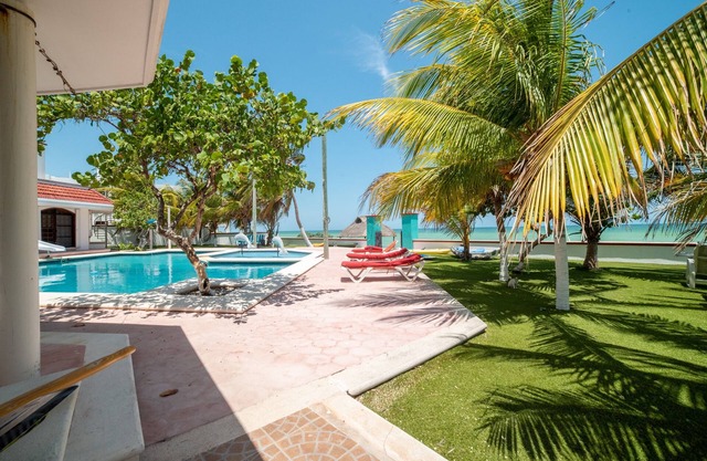 Villa Sirena frente al mar con alberca