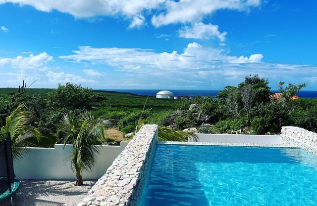 Villa - Sleeps 8 with Pool and Seaview