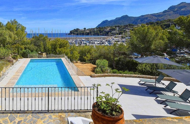 Villa 'Son Fiol' with Sea View, Wi-Fi and Air Conditioning