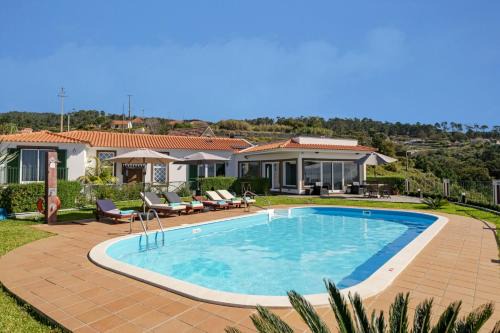 Villa Theos House by Villa Plus